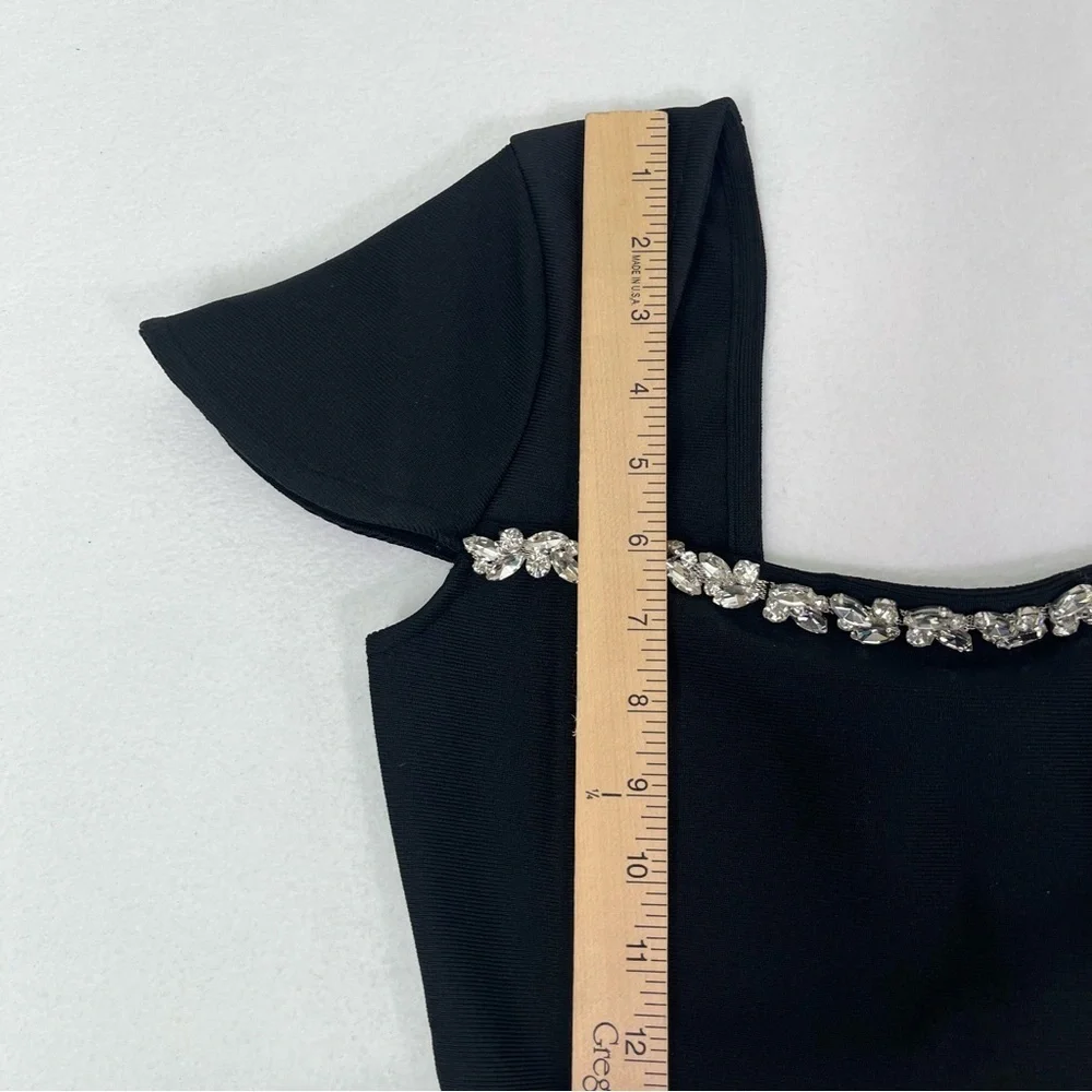 NWOT Dress Mini w/Embellished Neckline Bodycon Bandage Party Dress-Feminine Sz S